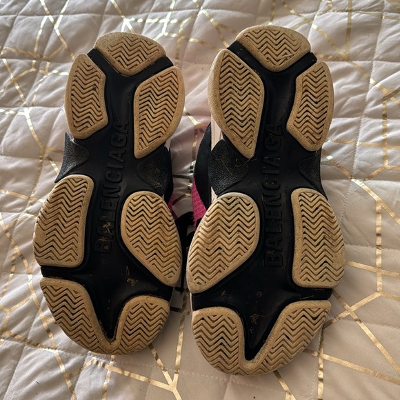 Authentic Balenciaga triple sneaker size 8 - Picture 8 of 17